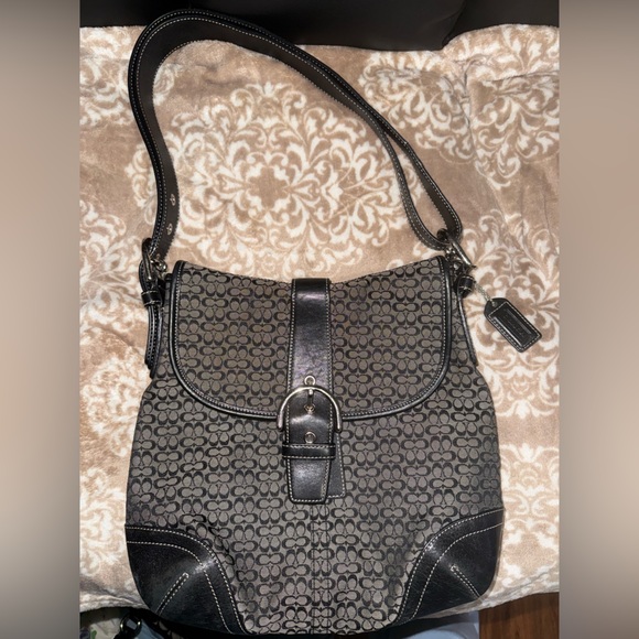 Coach Handbags - Black coach jacquard soho vintage bag 11”x10”